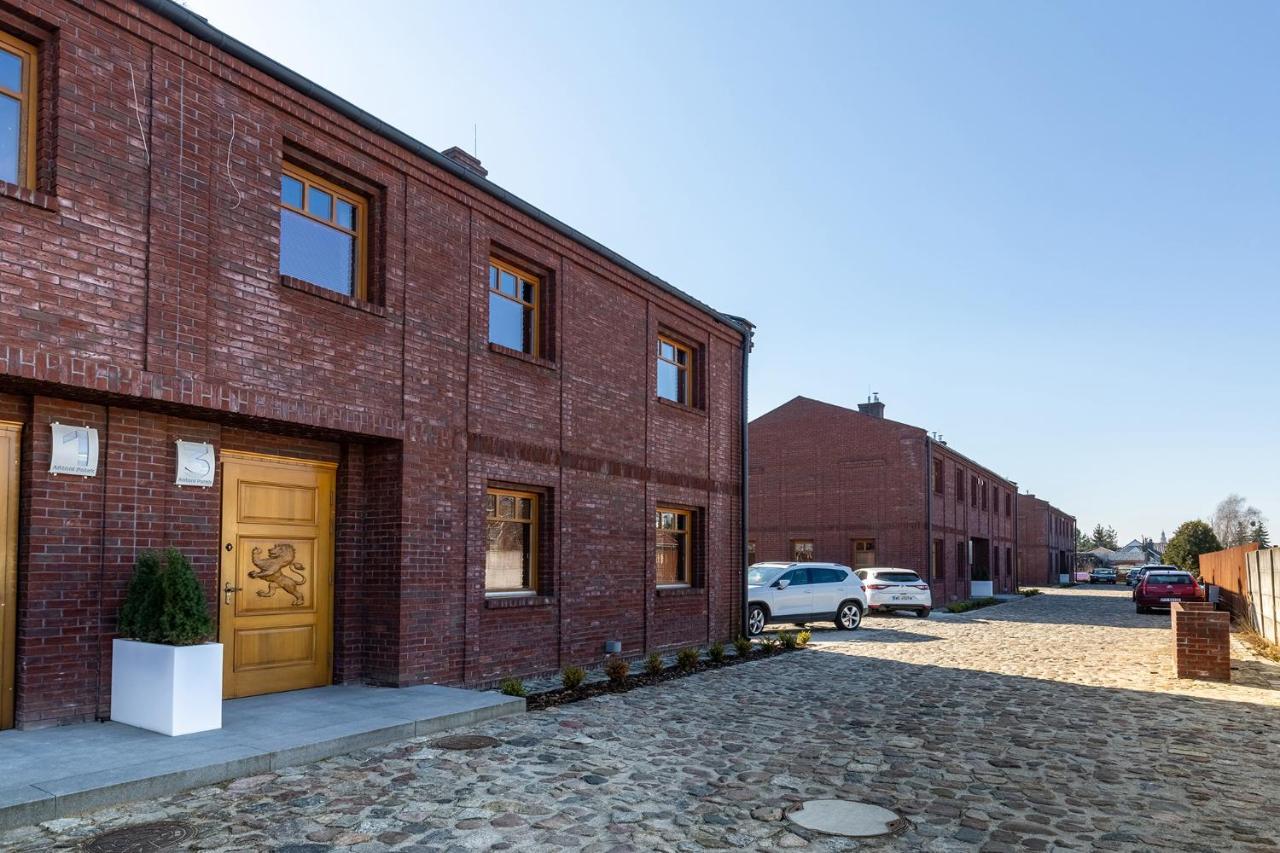 Patek Premium Apartments - Airport Lawica & Mtp & Car Races & International Trade Fairs Skórzewo Exteriör bild