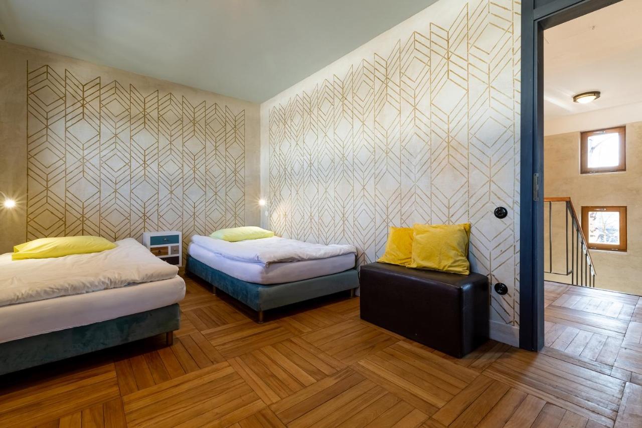 Patek Premium Apartments - Airport Lawica & Mtp & Car Races & International Trade Fairs Skórzewo Exteriör bild